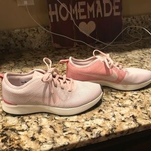 Womens Nike dual tone racer